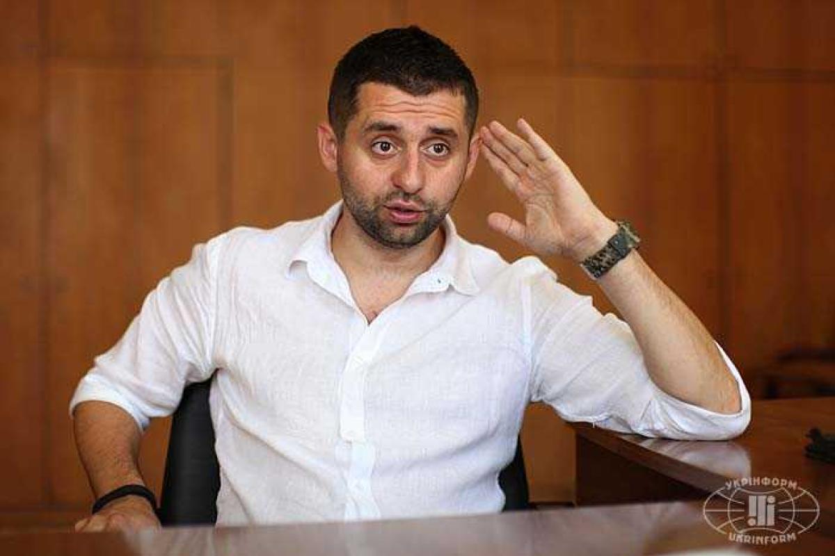 ГПУ открыла уголовное производство в отношении главы Совета волонтеров Давида Арахамии ГПУ открыла уголовное производство в отношении главы Совета волонтеров Давида Арахамии