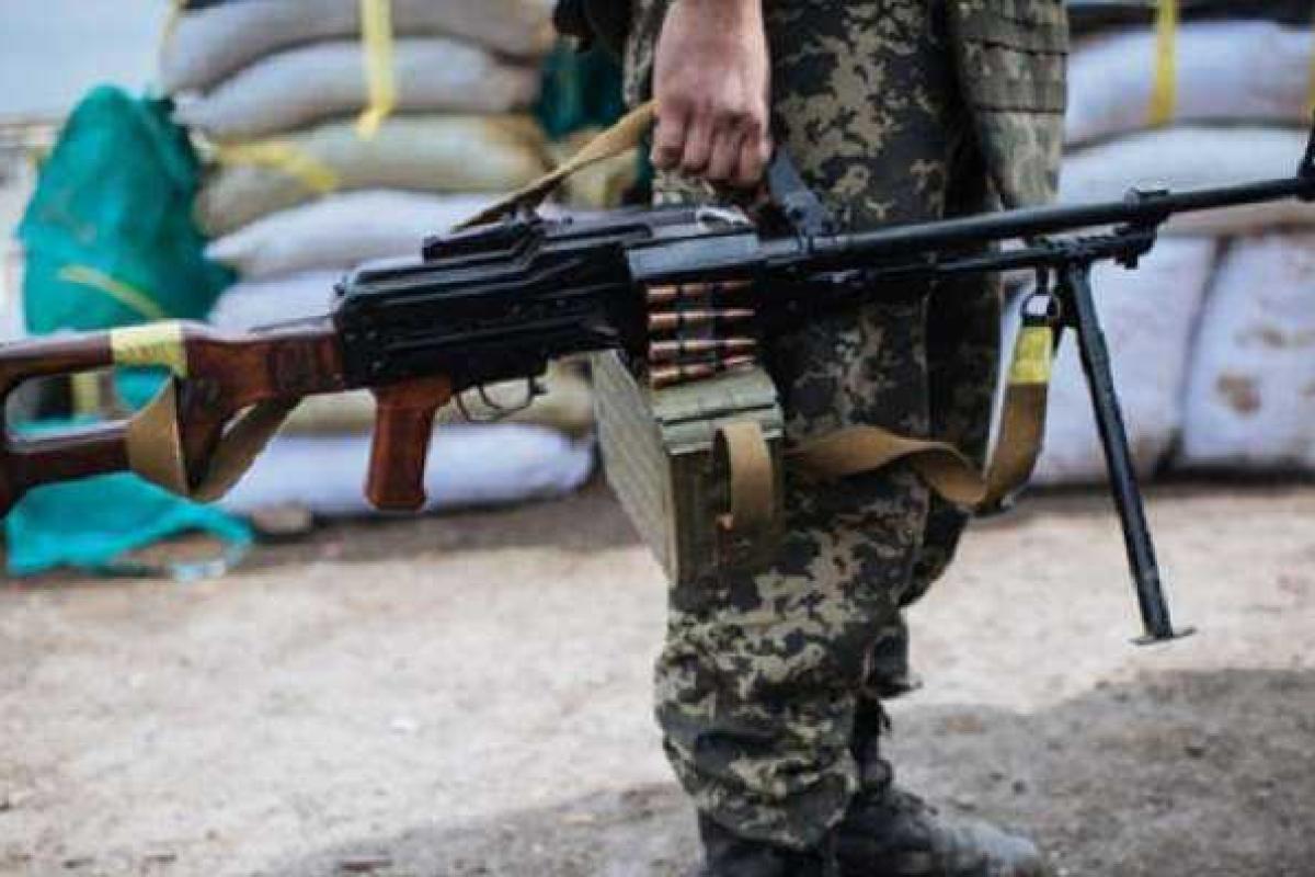 Селезнев сообщил, что Генштаб оставит на передовой стрелковое вооружение Селезнев сообщил, что Генштаб оставит на передовой стрелковое вооружение