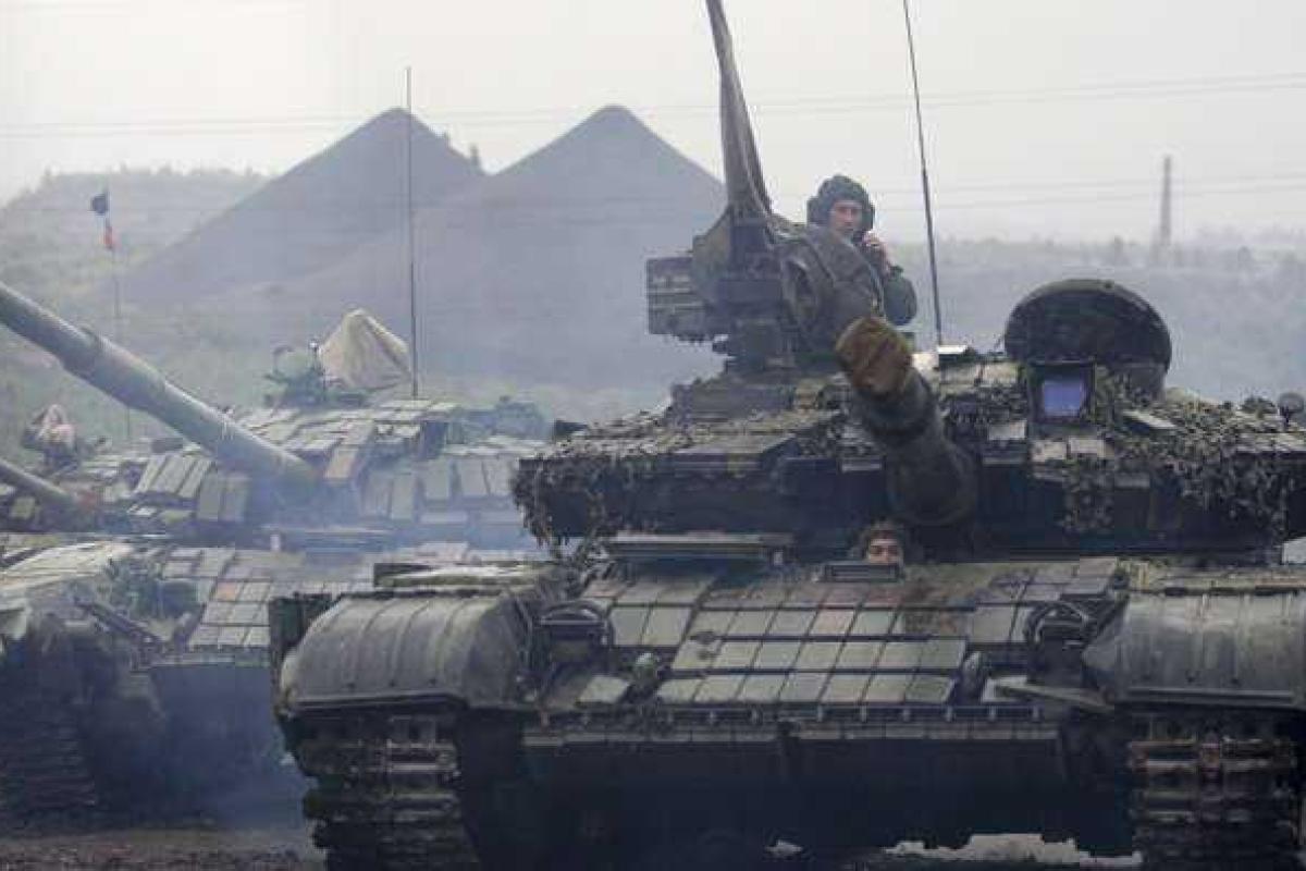 Возле Мариуполя стоят танки боевиков «ДНР», - ОБСЕ Возле Мариуполя стоят танки боевиков «ДНР», - ОБСЕ