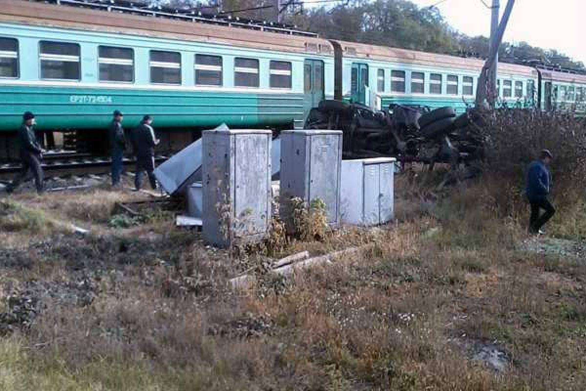 В сети появились фотографии вчерашнего инцидента под Макеевкой В сети появились фотографии вчерашнего инцидента под Макеевкой