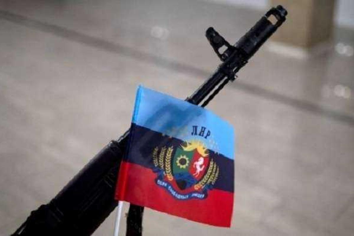 В Перевальске вор представился «ополченцем» и ограбил квартиру В Перевальске вор представился «ополченцем» и ограбил квартиру