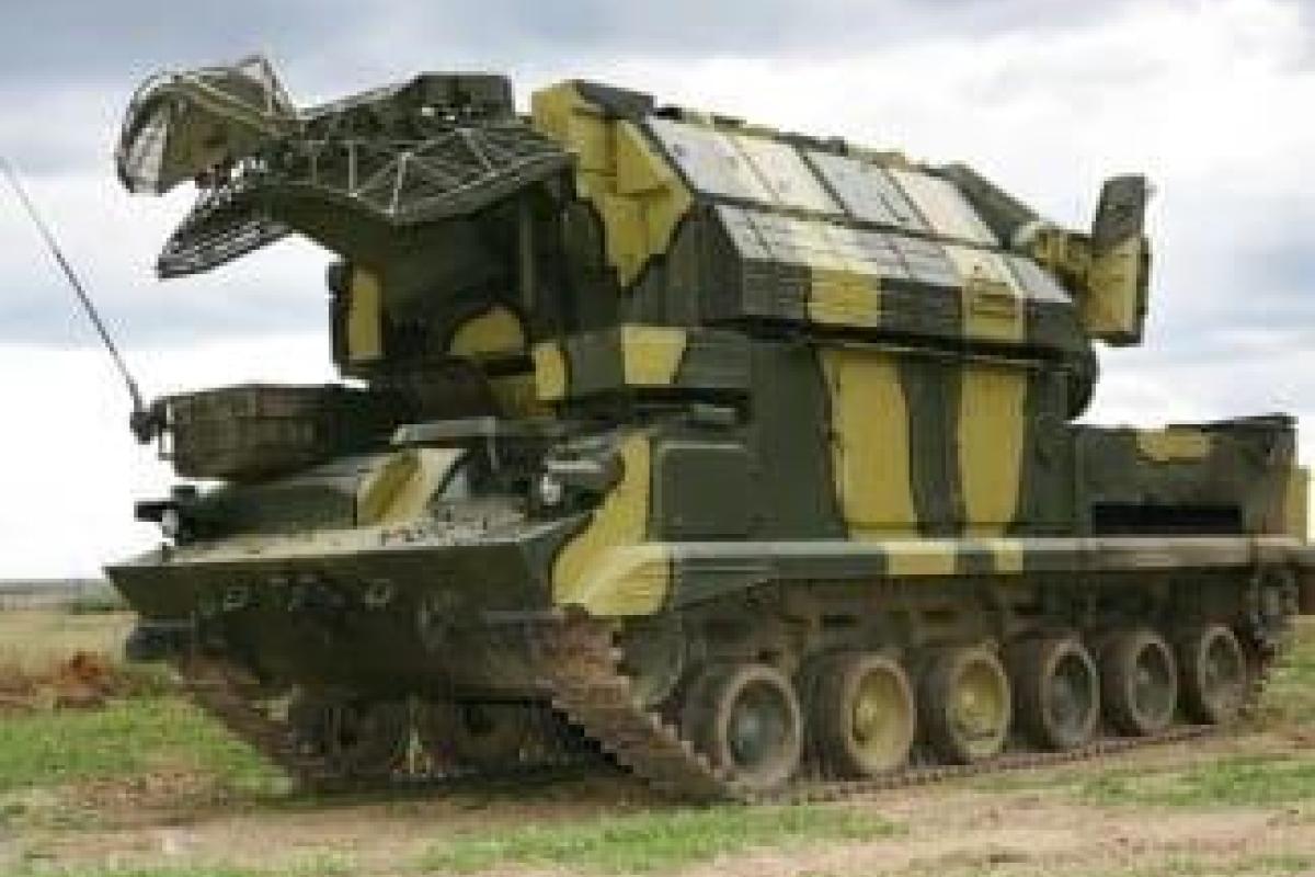 Волонтеры обнаружили в Донецке следы использования ракетных комплексов "Тор" Волонтеры обнаружили в Донецке следы использования ракетных комплексов "Тор"