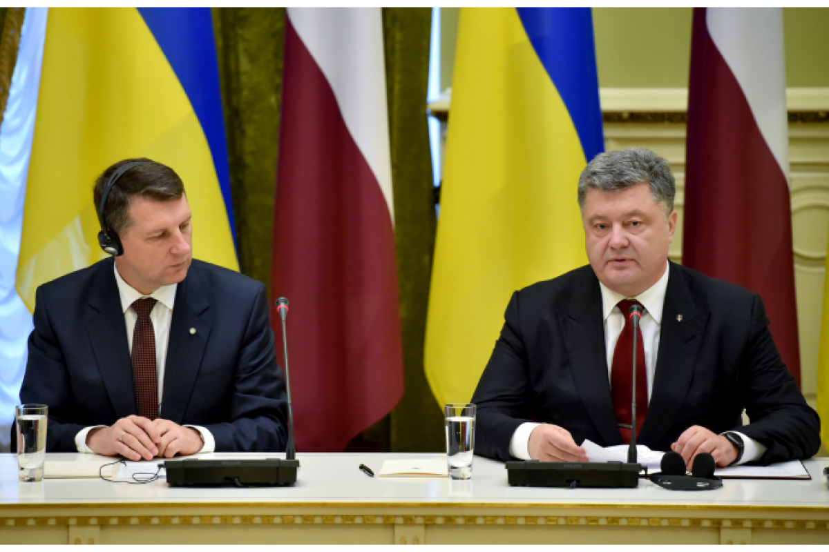 Порошенко: Российская сторона фактически срывает выполнение Минских договоренностей Порошенко: Российская сторона фактически срывает выполнение Минских договоренностей