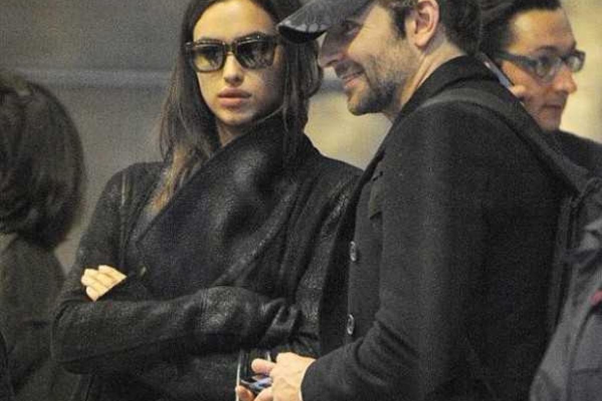 Папарацции сделали фото Ирины Шейк с новым избранником Папарацции сделали фото Ирины Шейк с новым избранником