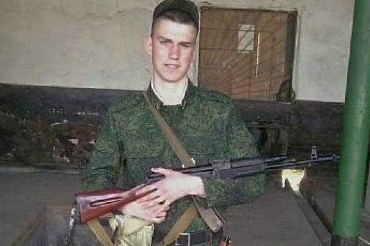 Родные солдата РФ, погибшего в Сирии, не верят в его самоубийство Родные солдата РФ, погибшего в Сирии, не верят в его самоубийство