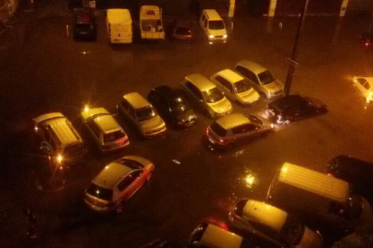 Число жертв наводнения во Франции увеличилось Число жертв наводнения во Франции увеличилось