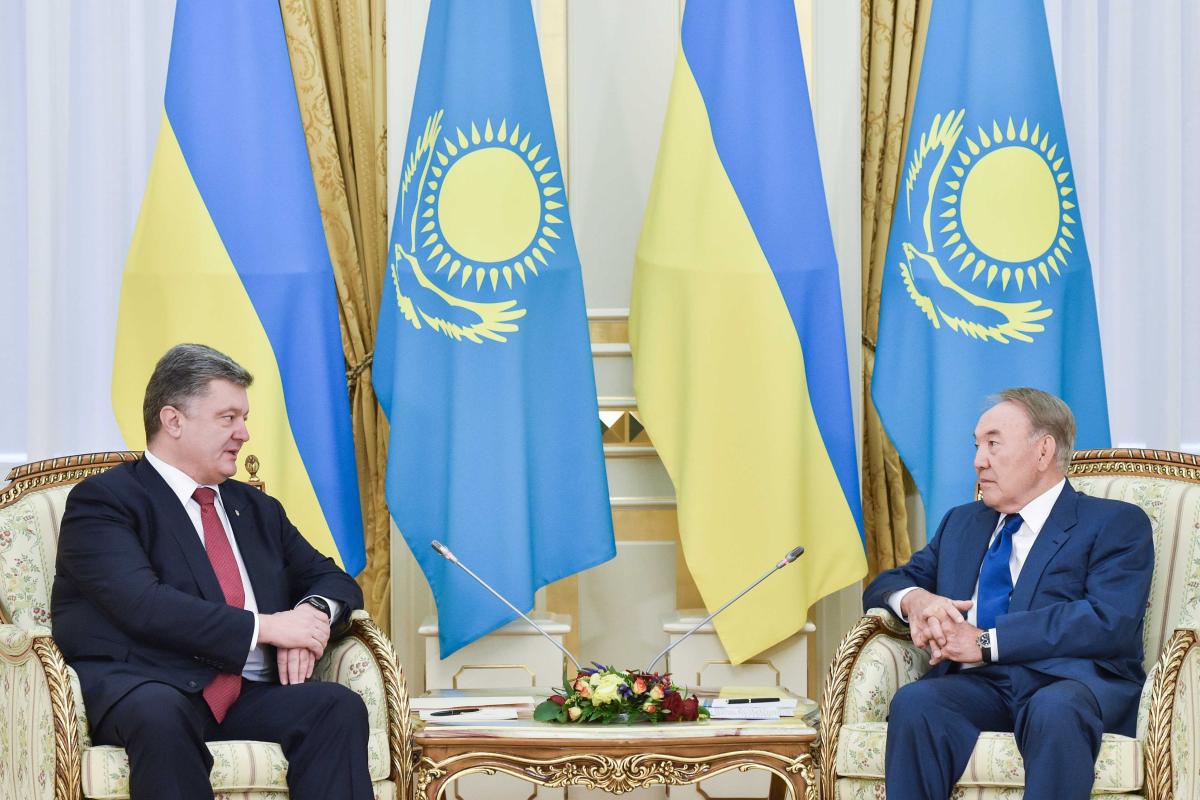 Петр Порошенко встретился с Нурсултаном Назарбаевым в формате «с глазу на глаз»