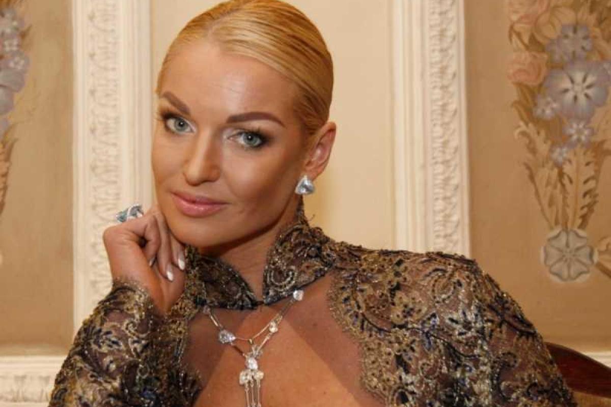 Анастасия Волочкова променяла балет на рекламу постельного белья Анастасия Волочкова променяла балет на рекламу постельного белья