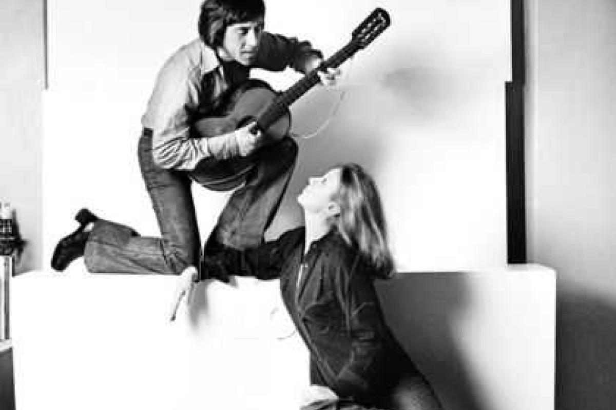 Первая жена Владимира Высоцкого распродает его личные вещи Первая жена Владимира Высоцкого распродает его личные вещи