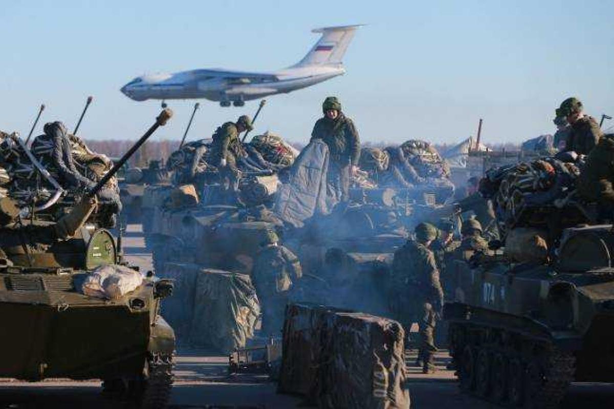 Украинская разведка рассказала, как российских военных принуждают ехать на Донбасс Украинская разведка рассказала, как российских военных принуждают ехать на Донбасс