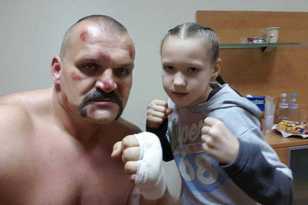 Восьмилетняя девочка "побила" Василия Вирастюка Восьмилетняя девочка "побила" Василия Вирастюка