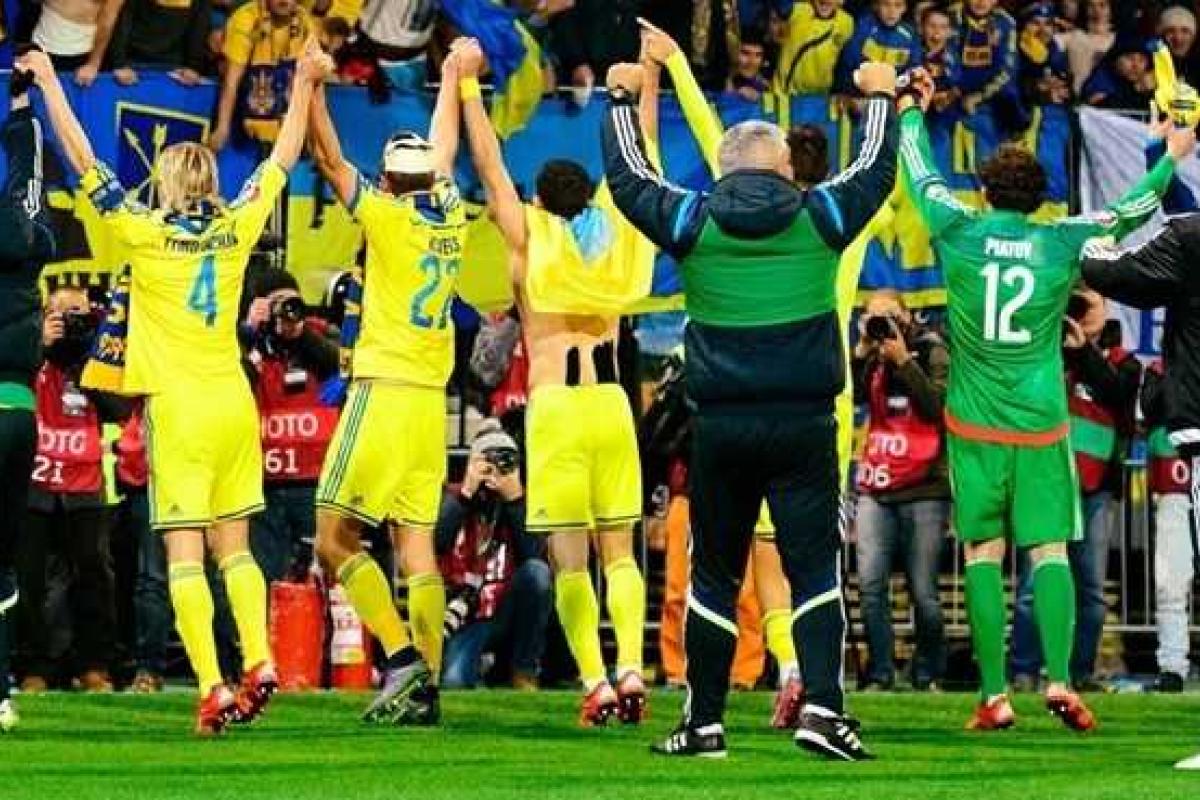 Сборная Украины впервые добилась успеха, и едет на Евро-2016 Сборная Украины впервые добилась успеха, и едет на Евро-2016