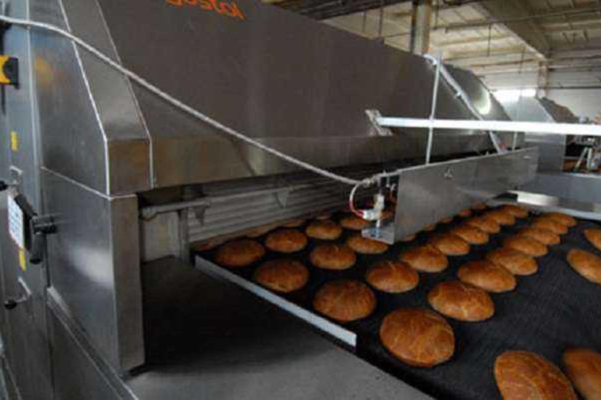 В Севастополе образовались огромные очереди за продуктами В Севастополе образовались огромные очереди за продуктами