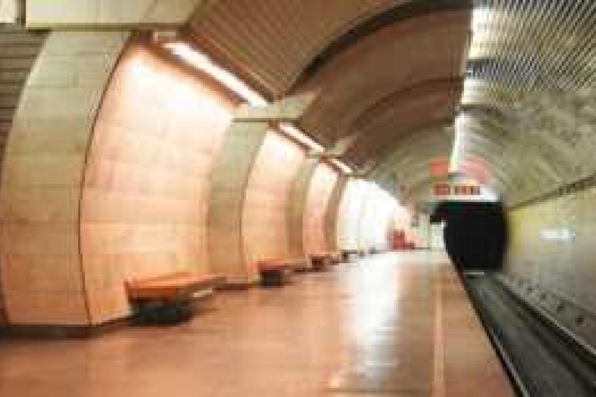 В Киевском метро до сих пор ищут взрывчатку, - КГГА В Киевском метро до сих пор ищут взрывчатку, - КГГА