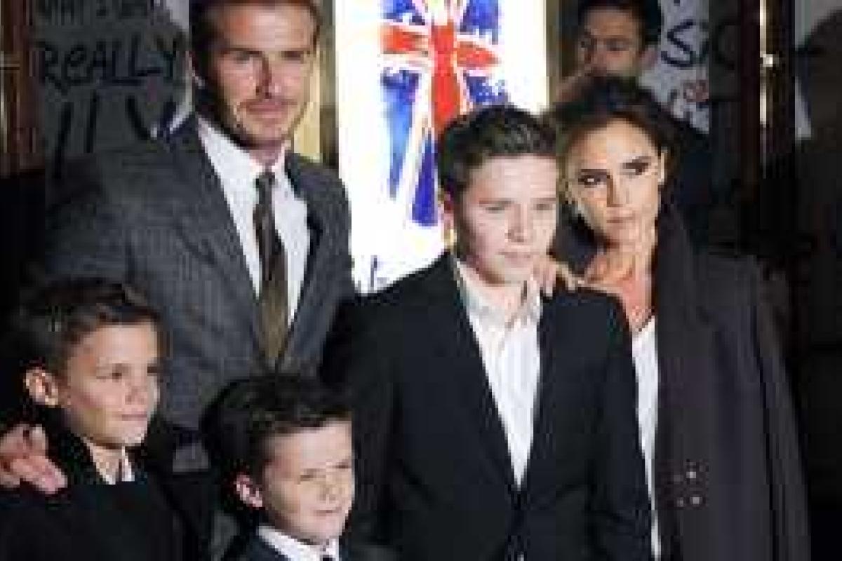 Дэвид и Виктория Бекхэмы решили подарить себе шикарный дом Дэвид и Виктория Бекхэмы решили подарить себе шикарный дом