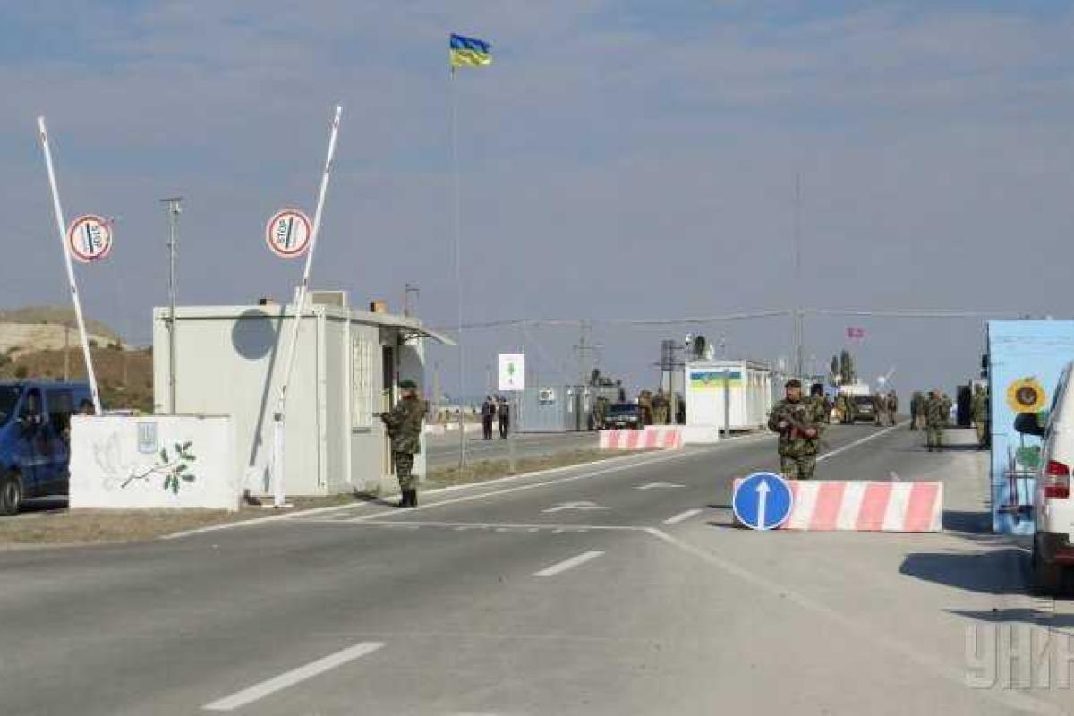 Из-за обстрелов пришлось на час закрыть пункт пропуска в Донецкой области, - Жебривский Из-за обстрелов пришлось на час закрыть пункт пропуска в Донецкой области, - Жебривский