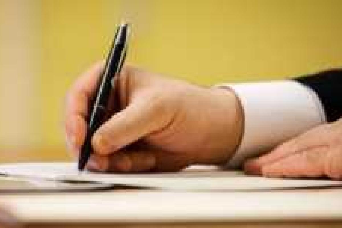 Петр Порошенко подписал указ о праздновании Дня Достоинства и Свободы Петр Порошенко подписал указ о праздновании Дня Достоинства и Свободы