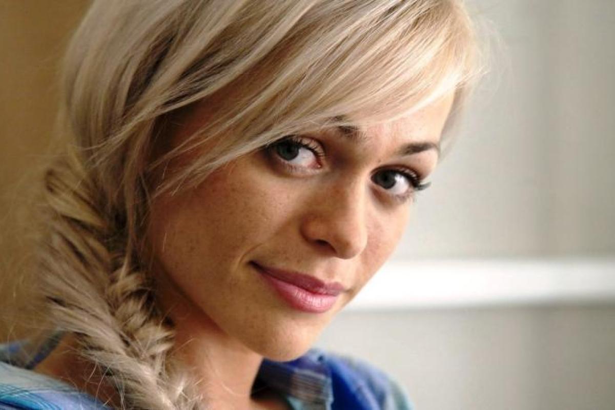 Звезда из сериала "Универ" рассказала о своей детской тайне Звезда из сериала "Универ" рассказала о своей детской тайне