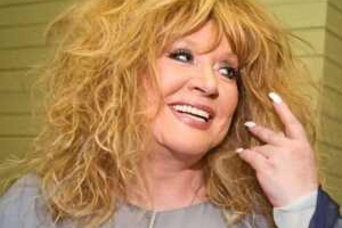 Стало известно, почему Пугачева прячется в своем замке и боится выезжать в центр Москвы