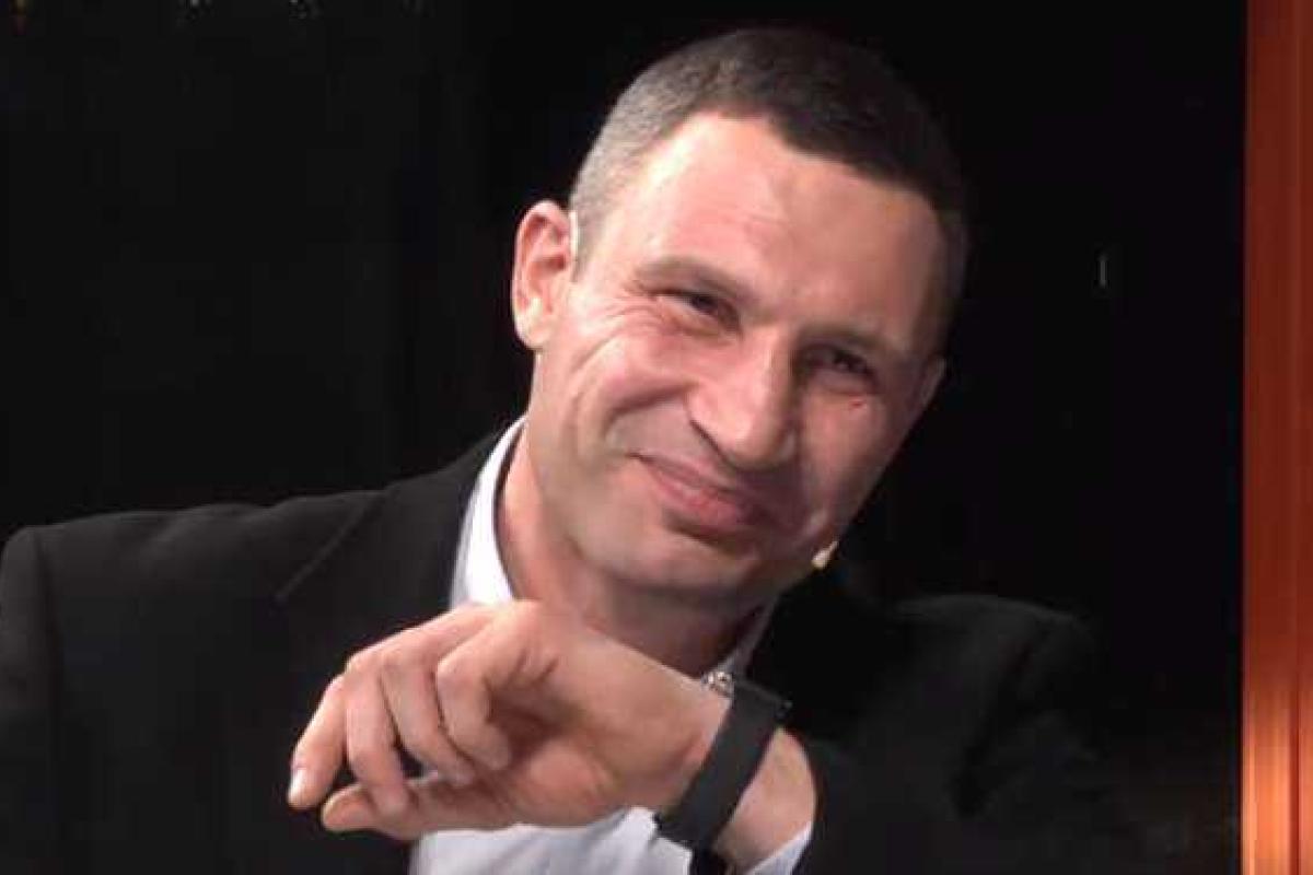 Саакашвили поздравил Кличко с победой на выборах. Видео