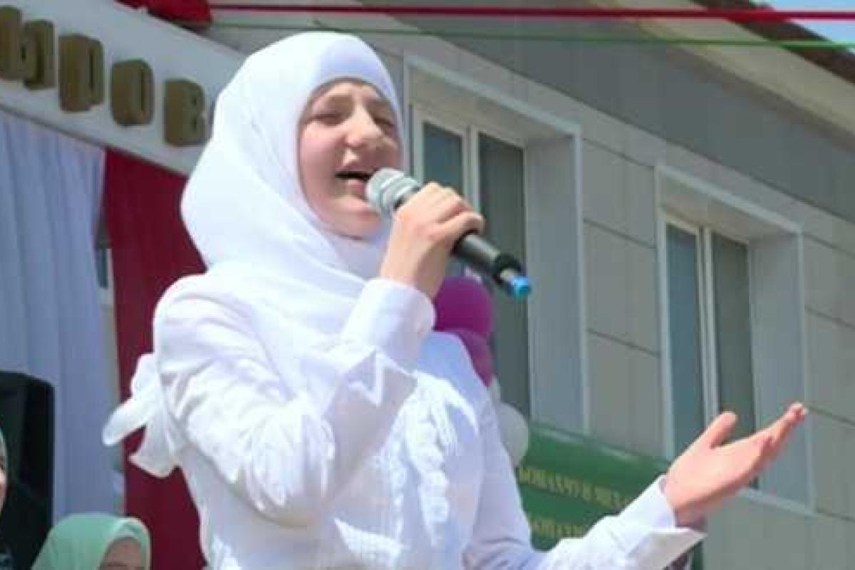 Дочери главы Чечни снялись в новом музыкальном клипе. Видео