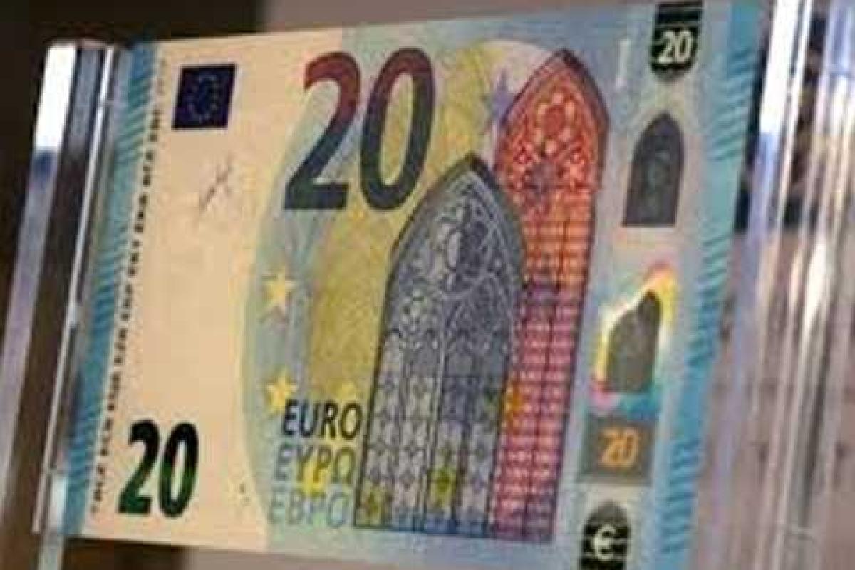 В ЕС запускают в оборот новую банкноту в 20 евро В ЕС запускают в оборот новую банкноту в 20 евро