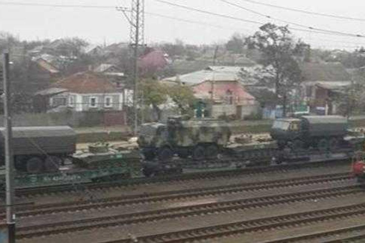 В Ростовской области зафиксирована переброска самоходной гаубичной артиллерии и РСЗО "Град"  В Ростовской области зафиксирована переброска самоходной гаубичной артиллерии и РСЗО "Град"