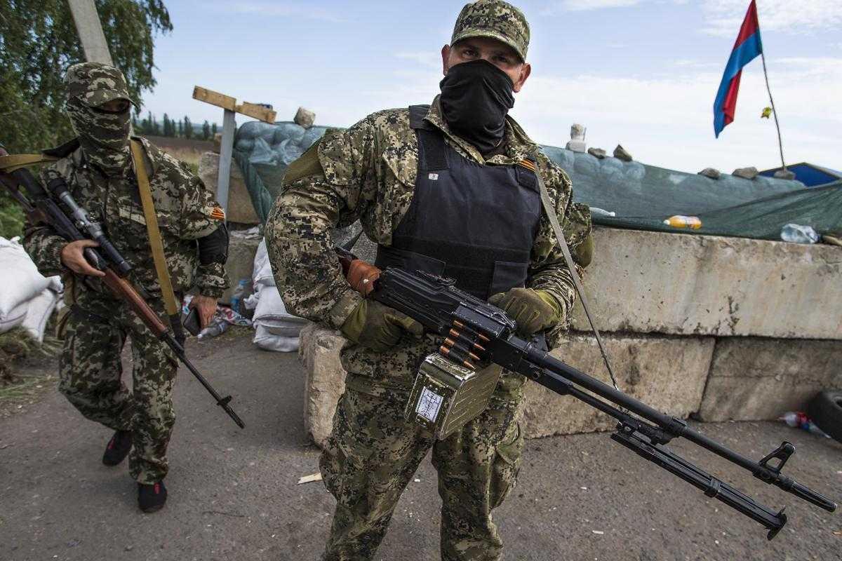 Боевики усиливают свои передовые на четырех направлениях в зоне АТО, - разведка Боевики усиливают свои передовые на четырех направлениях в зоне АТО, - разведка