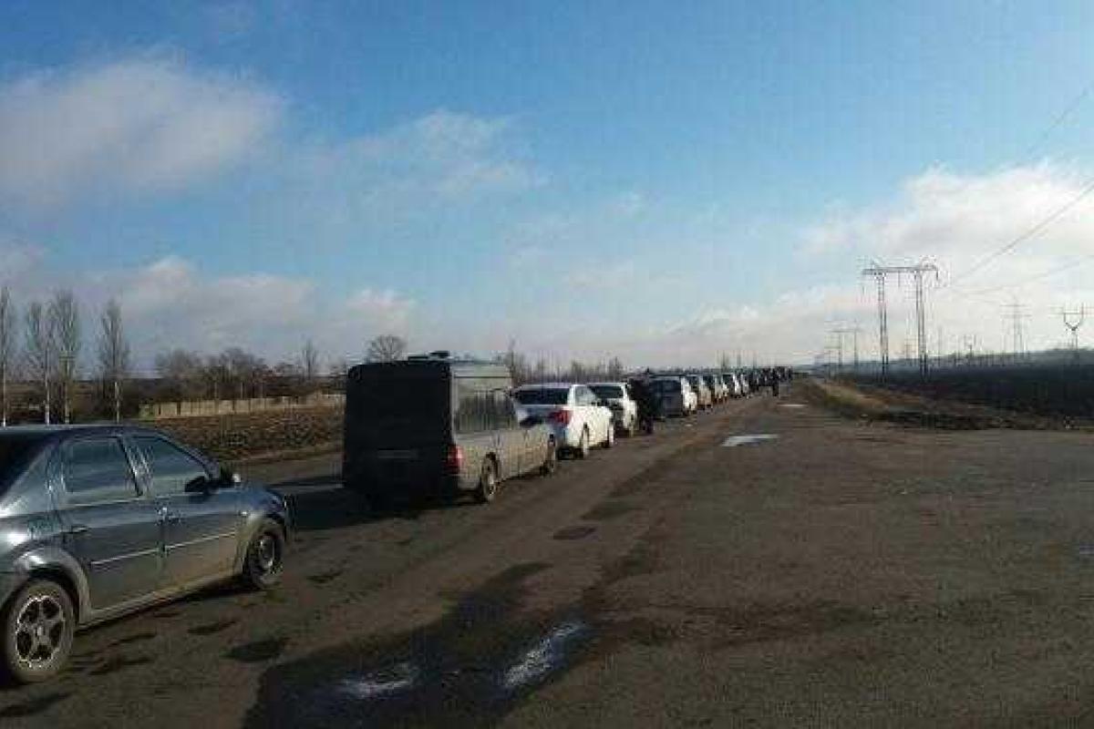 Ситуация на блокпостах на 28 декабря: на Курахово - пробка, на Волновахе - очереди, - очевидцы Ситуация на блокпостах на 28 декабря: на Курахово - пробка, на Волновахе - очереди, - очевидцы