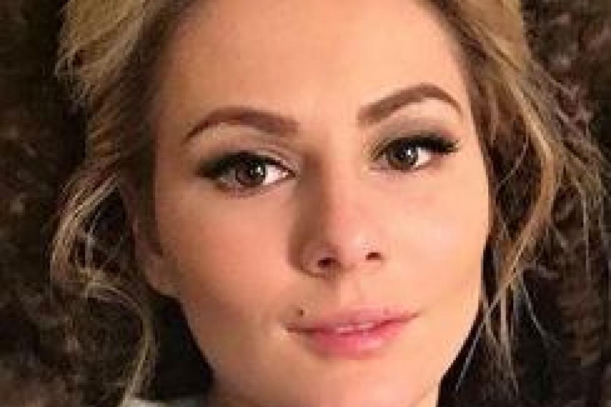 Мария Кожевникова разбила лицо во время детских шалостей