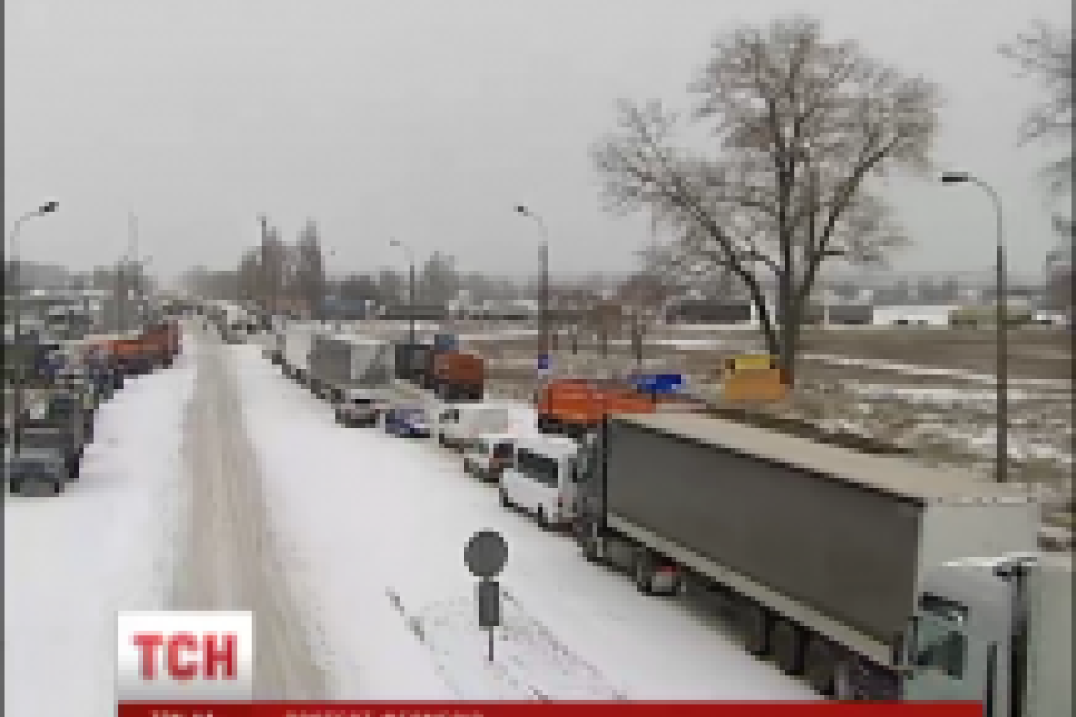 Фермеры сегодня собираются перекрыть автотрассы по всей Украине. Видео