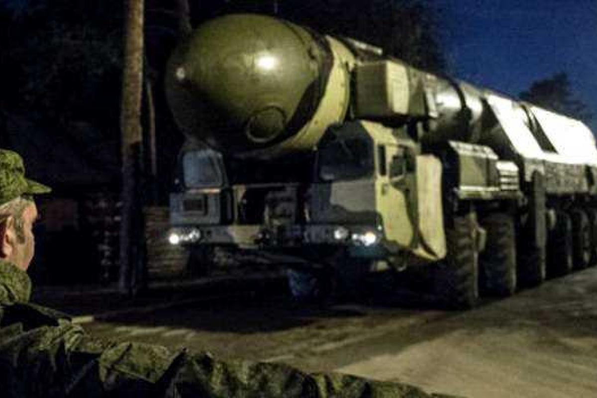 Россия запустила межконтинентальную баллистическую ракету РС-12М «Тополь» Россия запустила межконтинентальную баллистическую ракету РС-12М «Тополь»