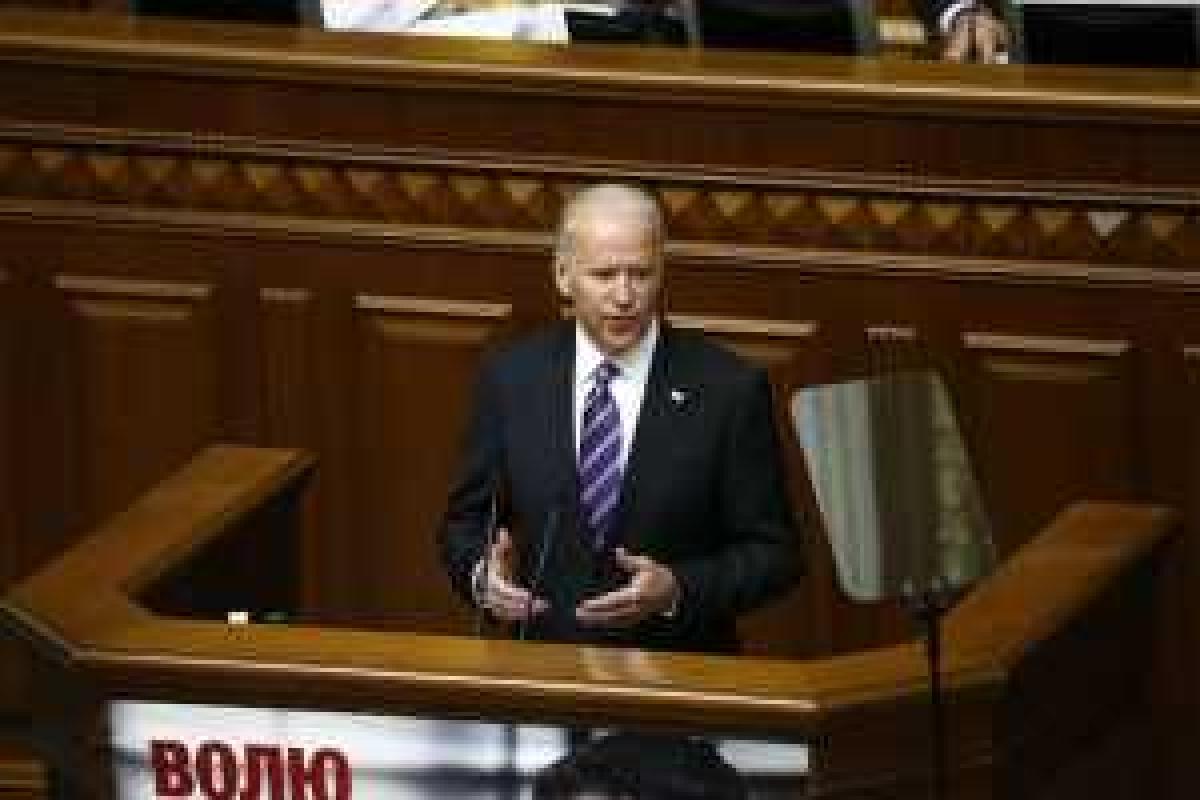 Журналист создал драйвовый ролик о визите Джо Байдена в Верховную Раду Журналист создал драйвовый ролик о визите Джо Байдена в Верховную Раду