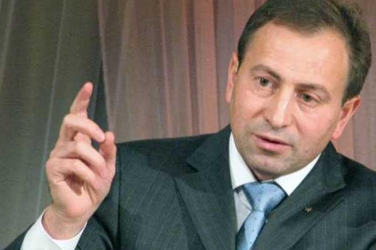 Николай Томенко покинул фракцию БПП из-за бюджета-2016 Николай Томенко покинул фракцию БПП из-за бюджета-2016