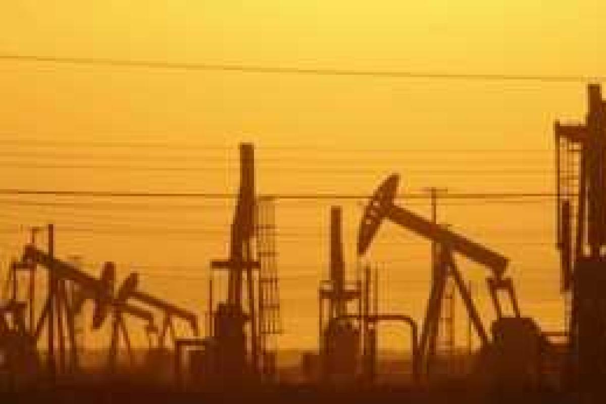 Цены на нефть упали почти до уровня семилетней давности, - СМИ Цены на нефть упали почти до уровня семилетней давности, - СМИ