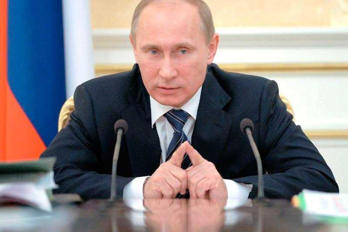 Путин заставил Чемезова пересчитать доллары в рубли Путин заставил Чемезова пересчитать доллары в рубли