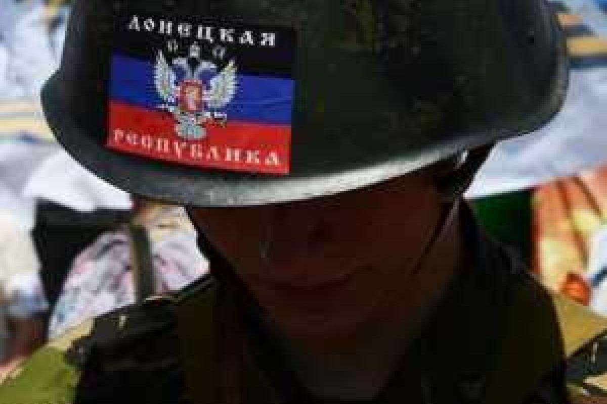 В Горловке избили "офицера ДНР" В Горловке избили "офицера ДНР"