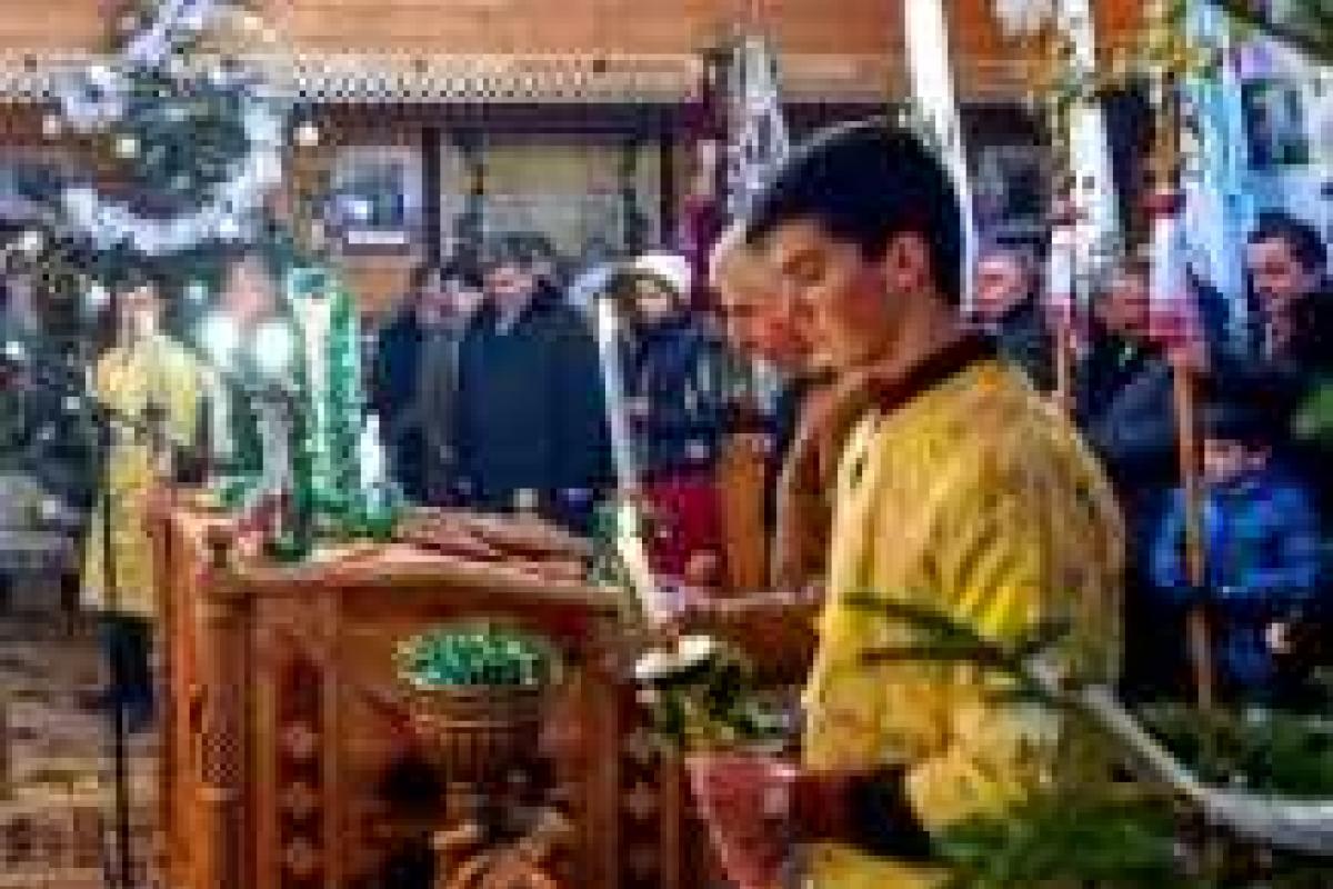 Порошенко принял участие в праздничном богослужении по случаю Рождества Христова