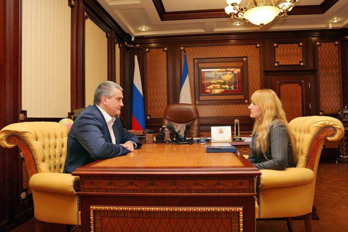 Аксенов пообещал выплатить всем крымчанам по депозитам с проданного имущества Коломойского Аксенов пообещал выплатить всем крымчанам по депозитам с проданного имущества Коломойского