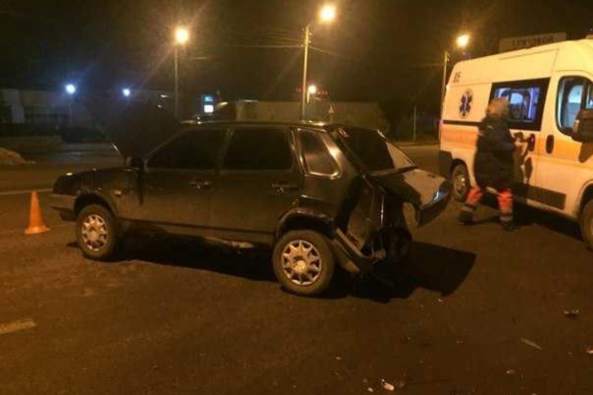 В Песочине водитель Chevrolet устроил ДТП прямо на посту ГАИ В Песочине водитель Chevrolet устроил ДТП прямо на посту ГАИ