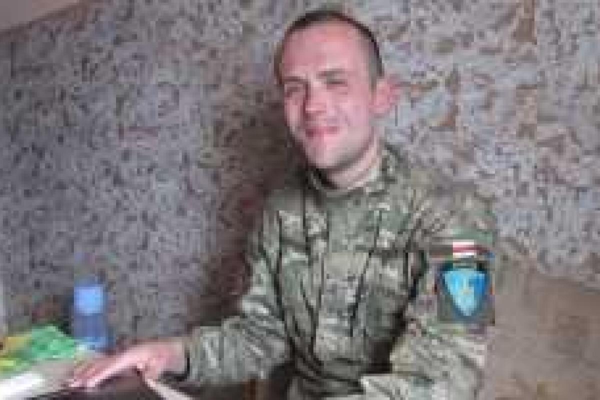 В Киеве задержан боец батальона "ОУН" за подозрение в участии в погромах банков В Киеве задержан боец батальона "ОУН" за подозрение в участии в погромах банков