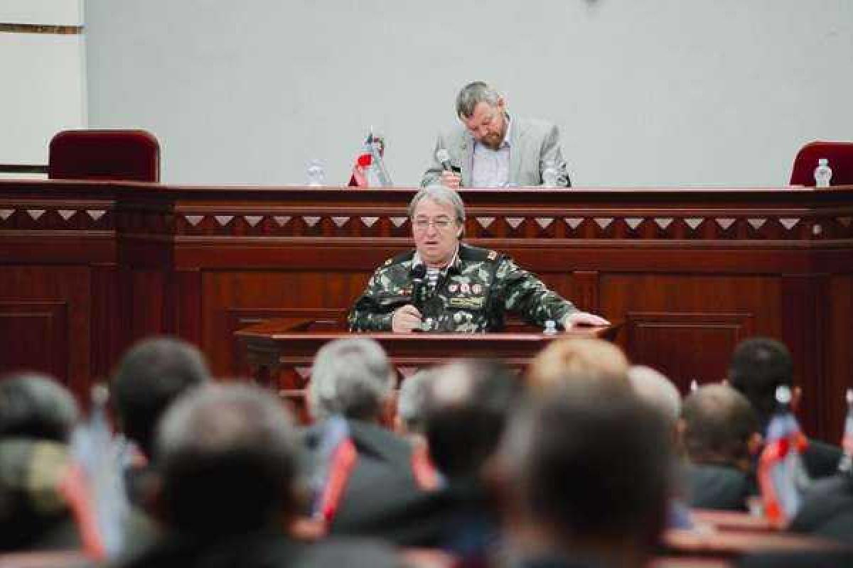 В Донецке боевики перечитали Минские соглашения и забили тревогу