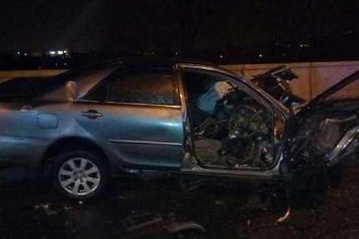 В Харькове водитель автомобиля Toyota Camry погиб, уходя от преследования полиции В Харькове водитель автомобиля Toyota Camry погиб, уходя от преследования полиции