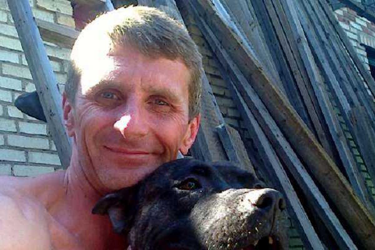 Стало известно имя жителя Донбасса, которого забил насмерть боевик "ДНР" «Ольхон» Стало известно имя жителя Донбасса, которого забил насмерть боевик "ДНР" «Ольхон»