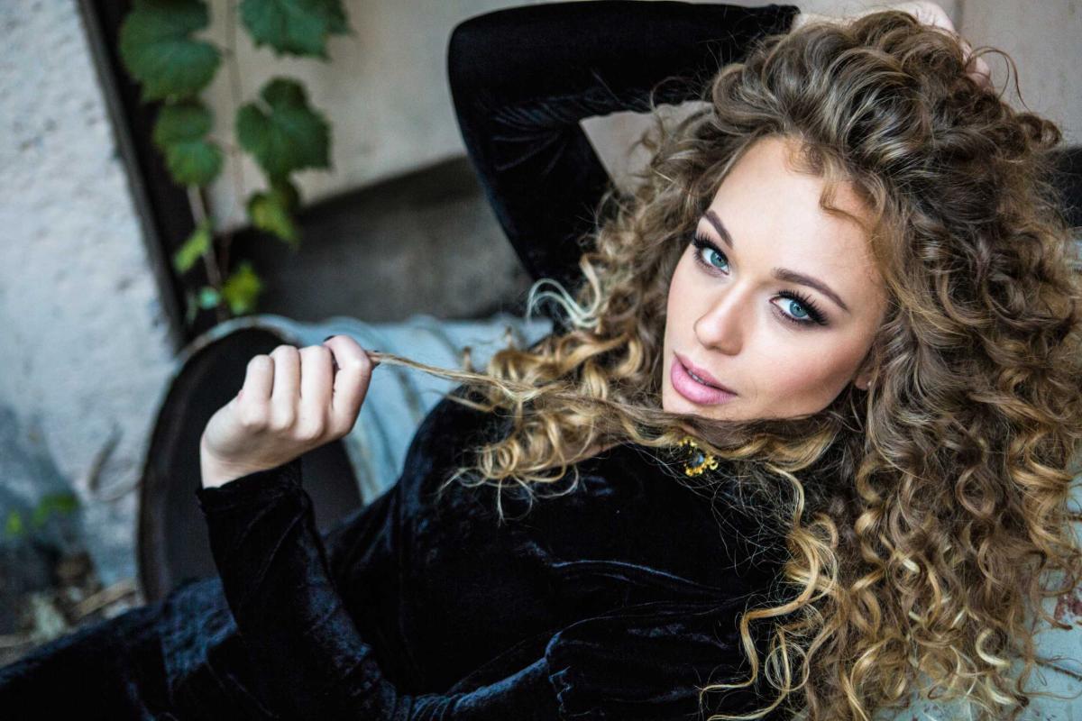 Яна Соломко снова порадовала своих поклонников пикантной фотографией Яна Соломко снова порадовала своих поклонников пикантной фотографией