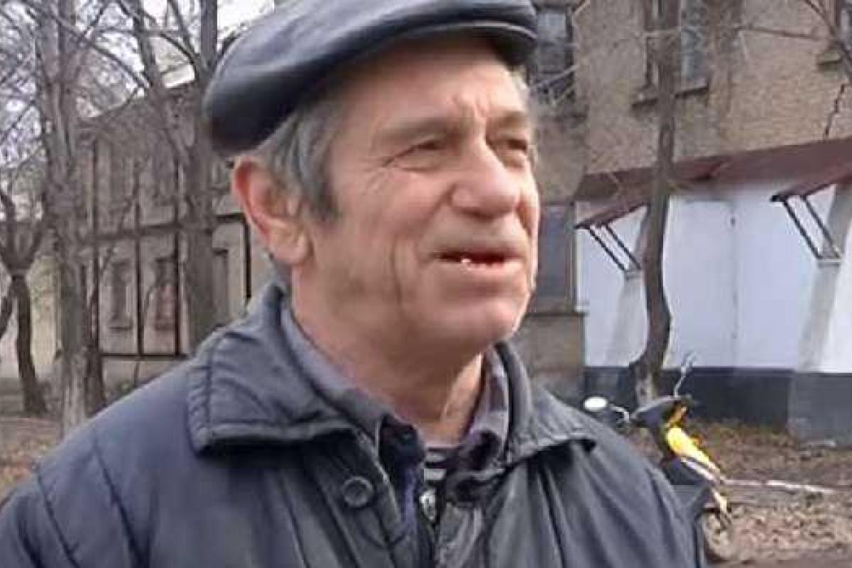 Жители города Золотое рассказали, как их обстреливали боевики "ЛНР" Жители города Золотое рассказали, как их обстреливали боевики "ЛНР"