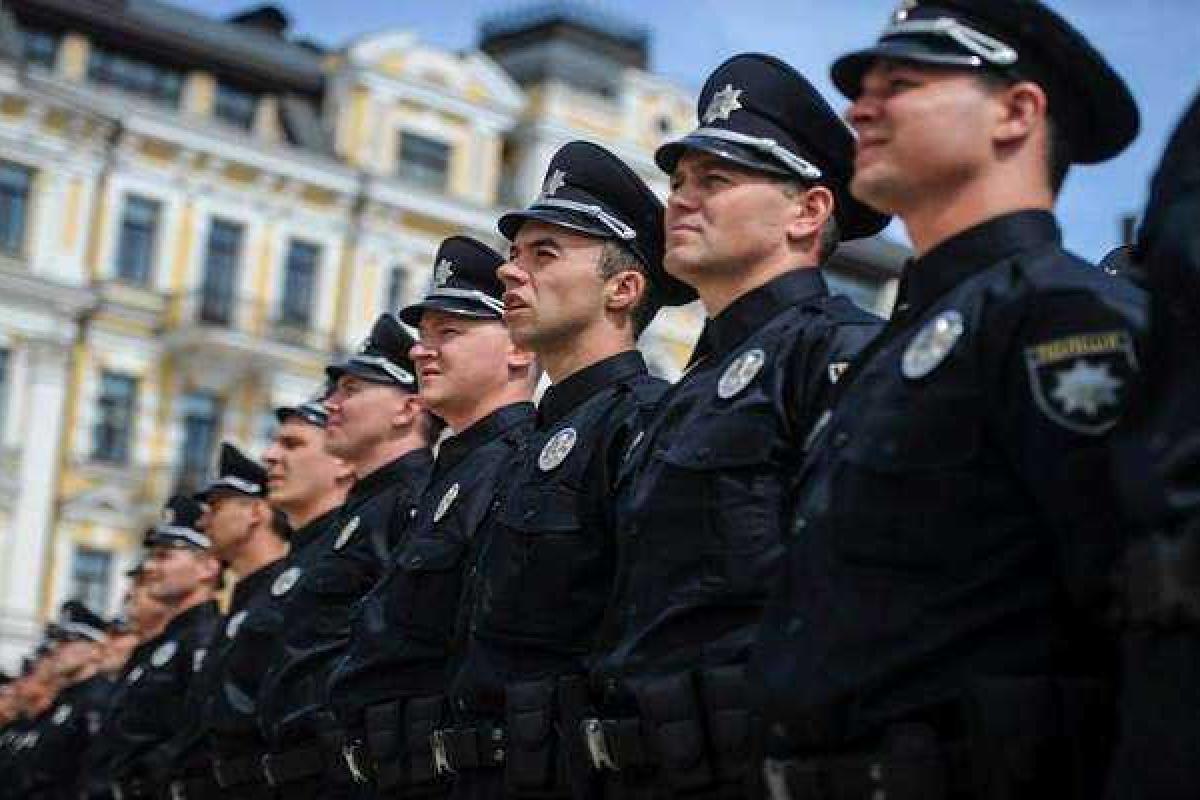 В Киеве усилены меры безопасности из-за угрозы теракта - Нацполиция В Киеве усилены меры безопасности из-за угрозы теракта - Нацполиция