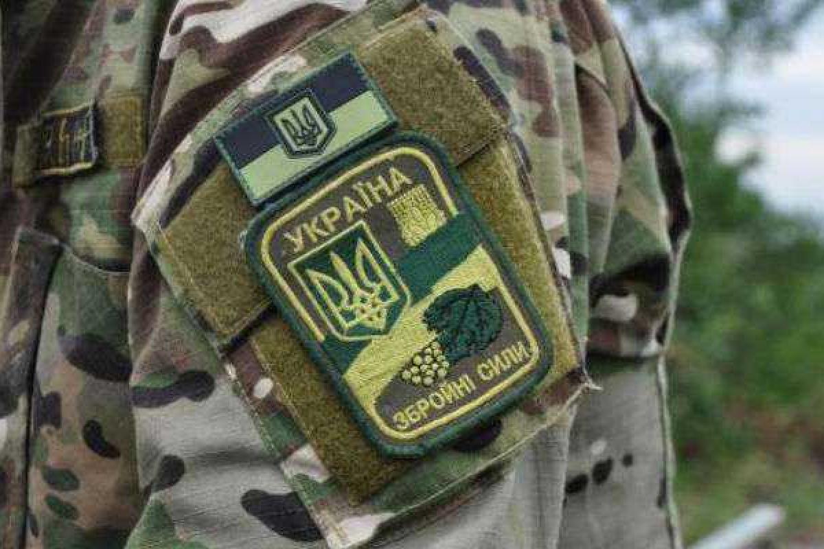 В Николаеве на улице города нашли тело мертвого украинского военного - СМИ В Николаеве на улице города нашли тело мертвого украинского военного - СМИ