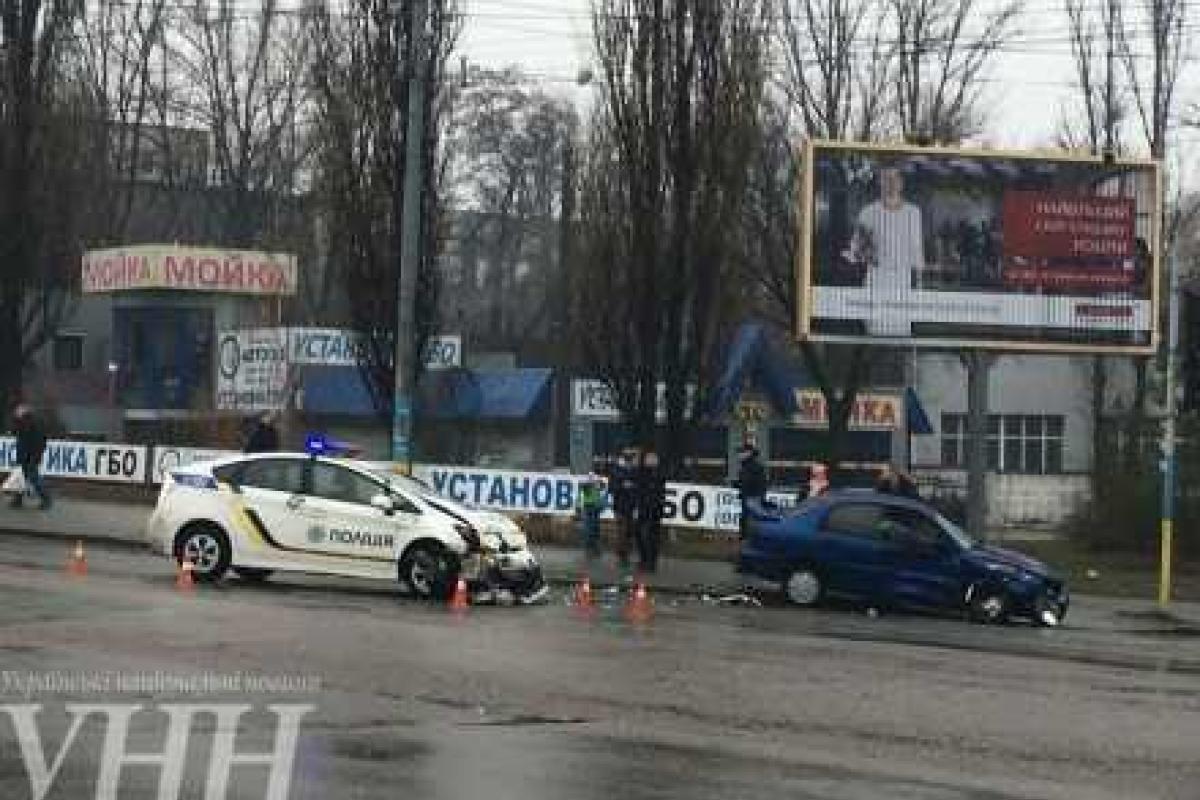 В Киеве произошло ДТП с участием полицейских В Киеве произошло ДТП с участием полицейских