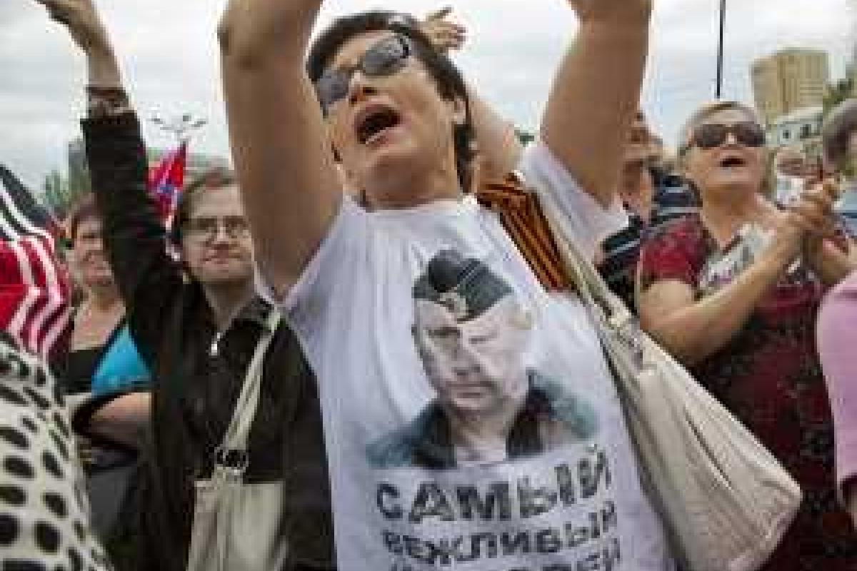 В Донбассе не только россияне вставили нож в спину Украине, но и местные жители, - журналист